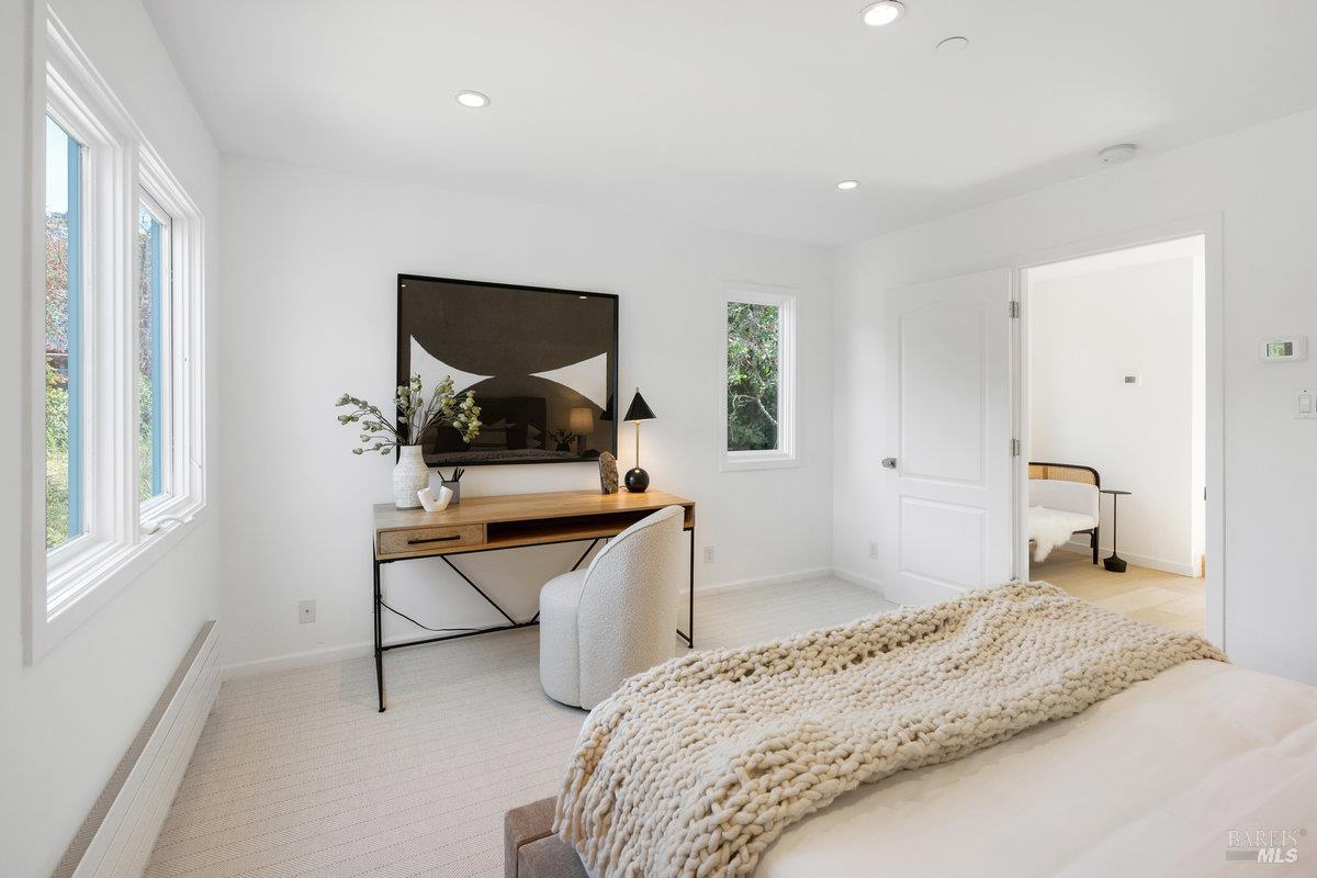 1 Tara View Rd
