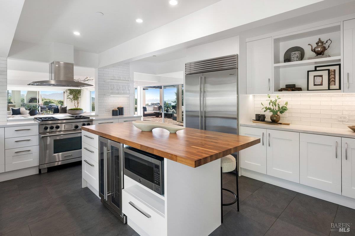 1 Tara View Rd