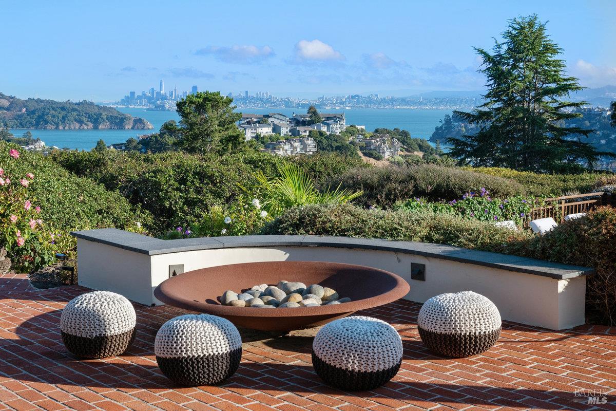 1 Tara View Rd