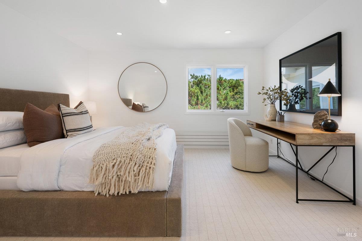 1 Tara View Rd