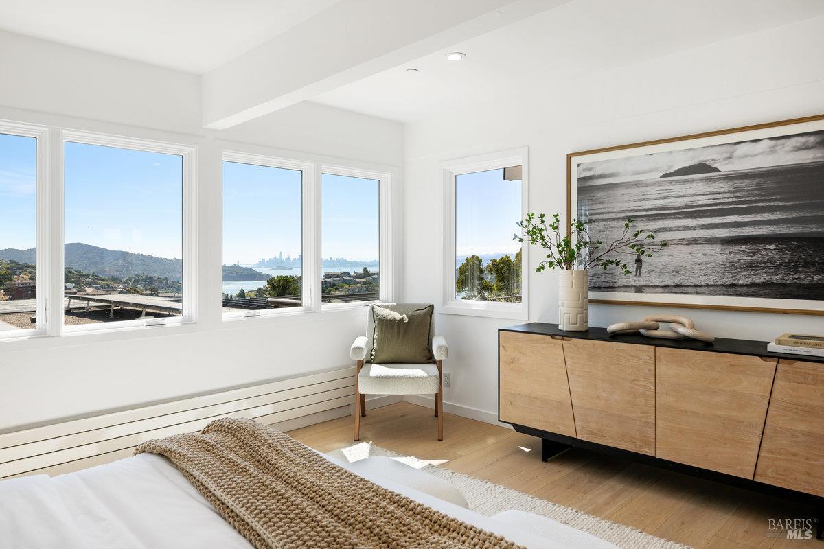 1 Tara View Rd