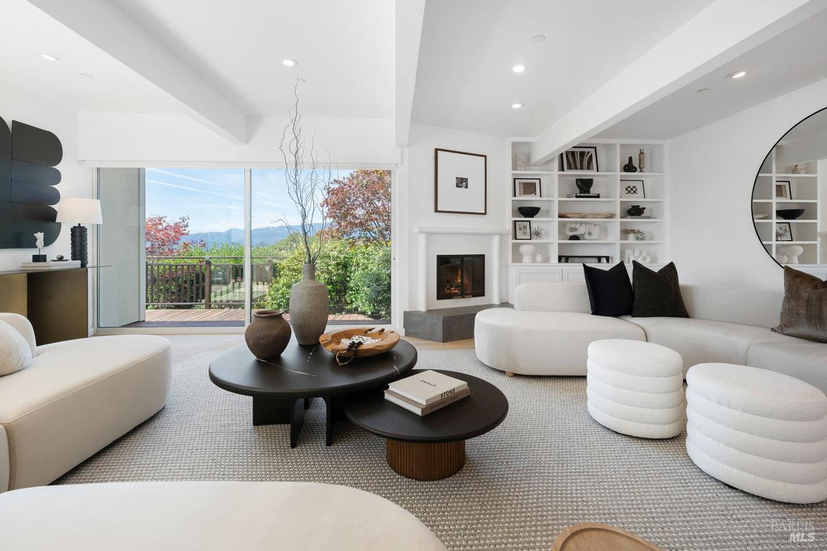 1 Tara View Rd