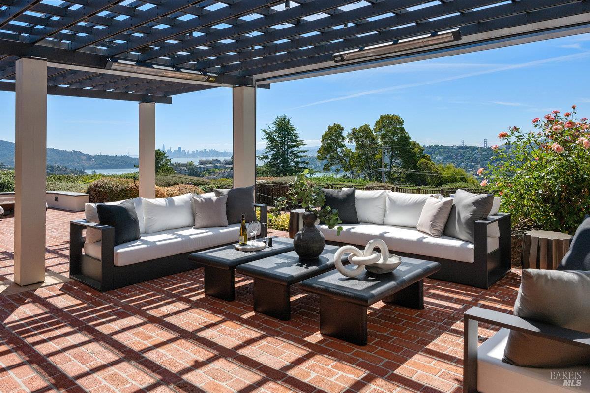 1 Tara View Rd