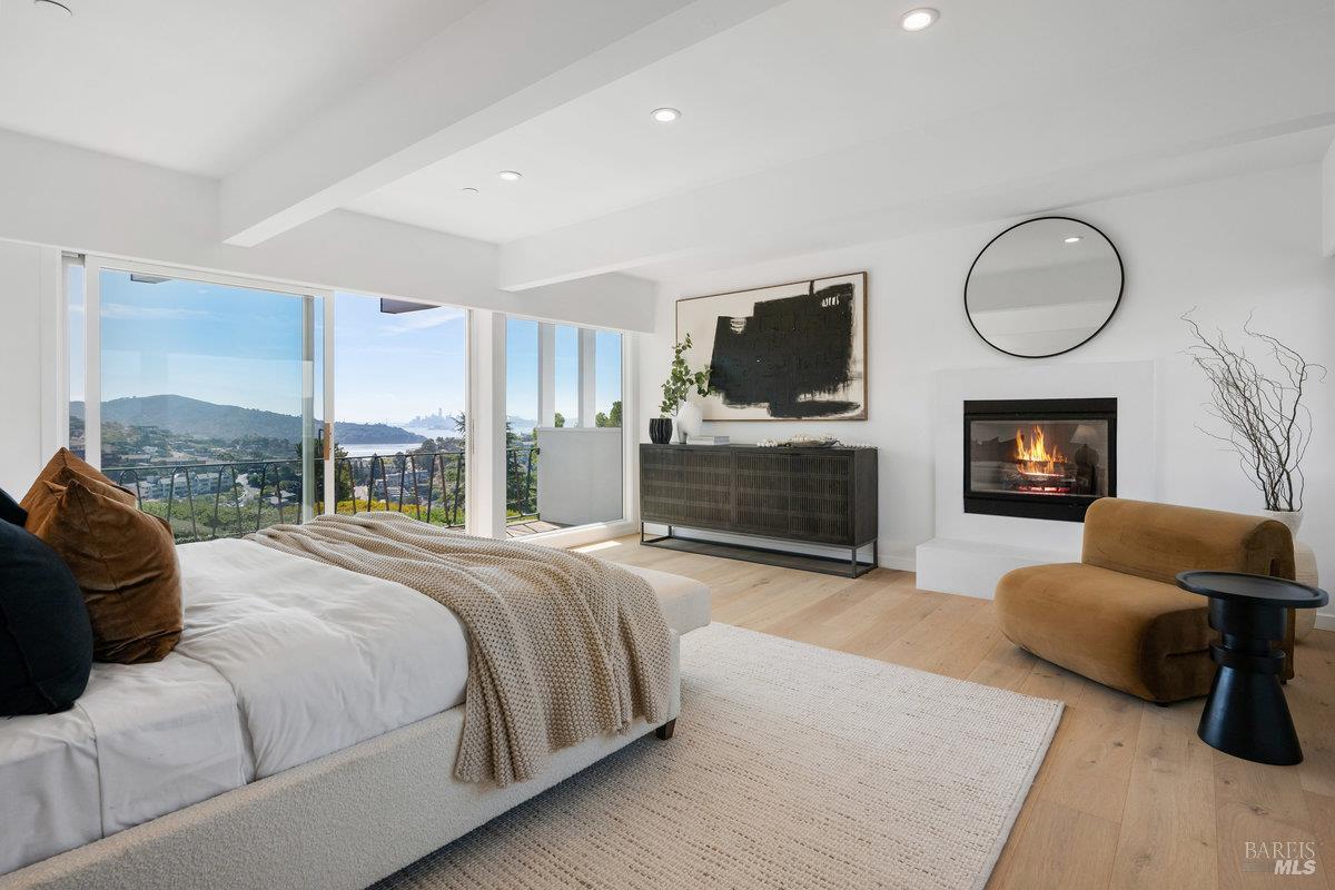 1 Tara View Rd