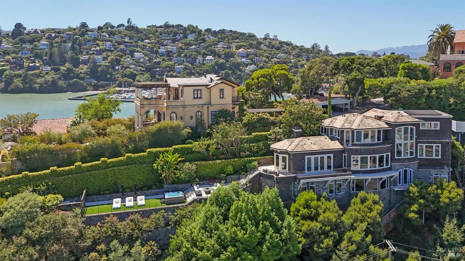 82 Alcatraz Avenue