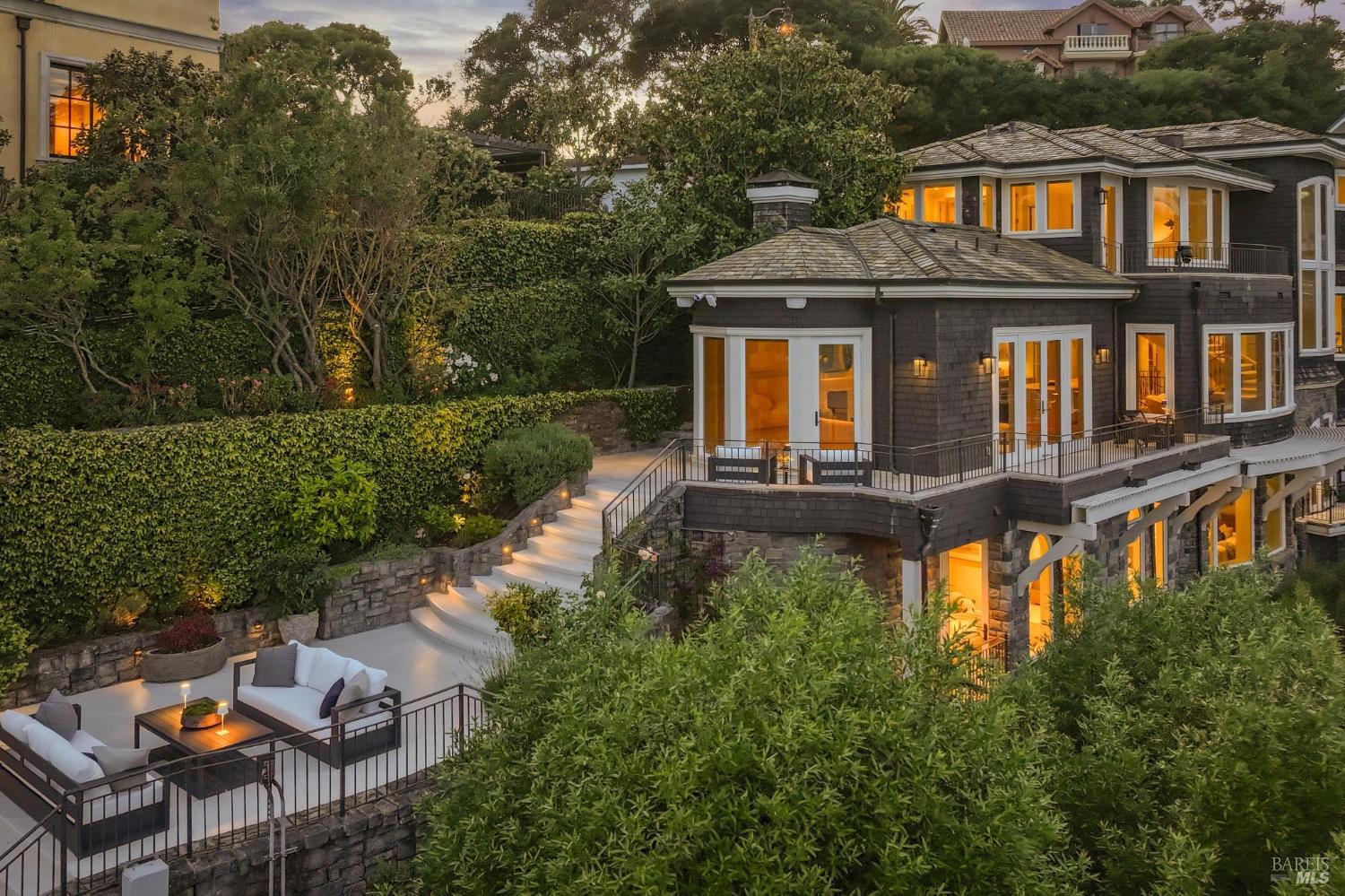 82 Alcatraz Avenue