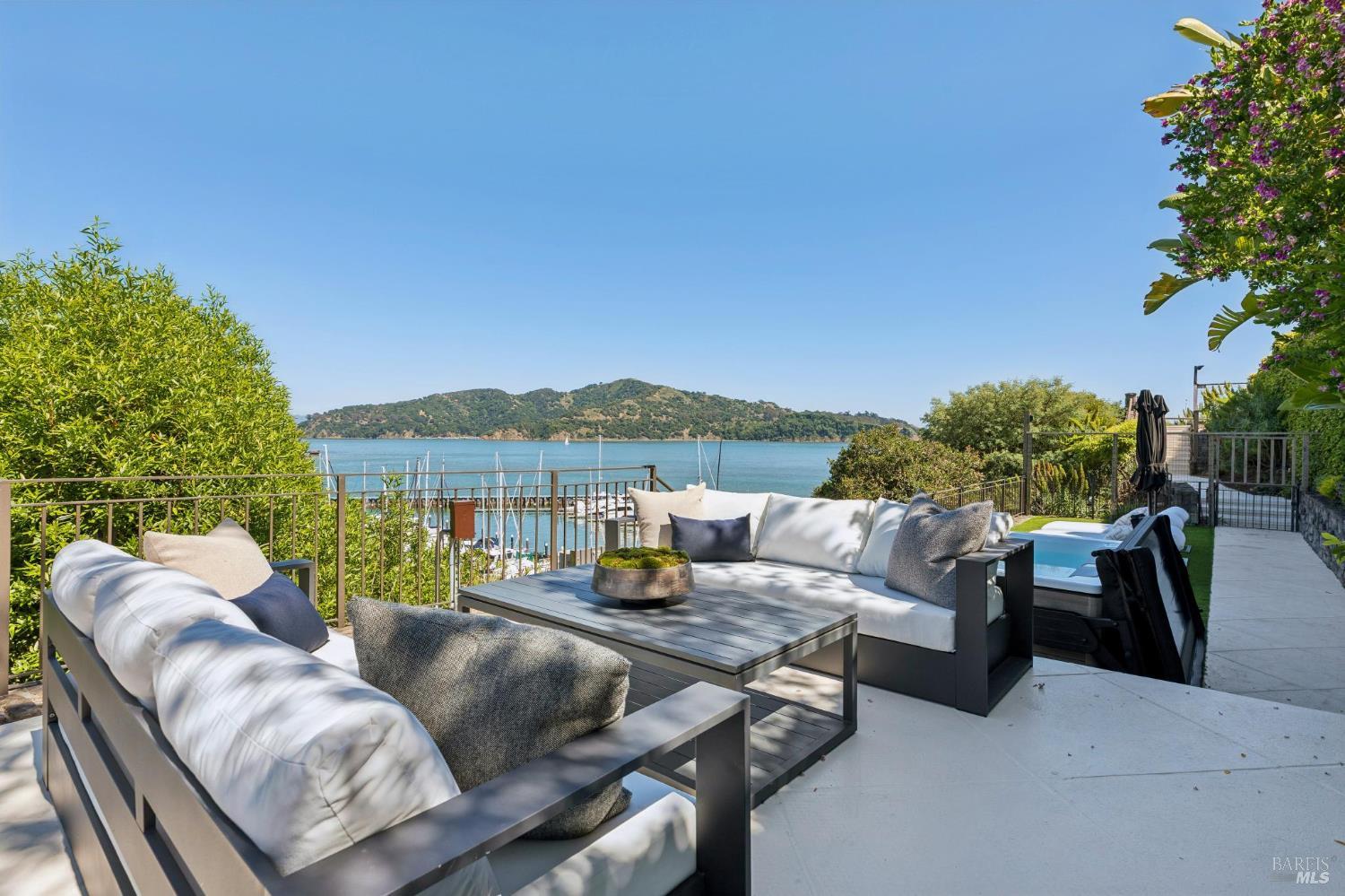 82 Alcatraz Avenue