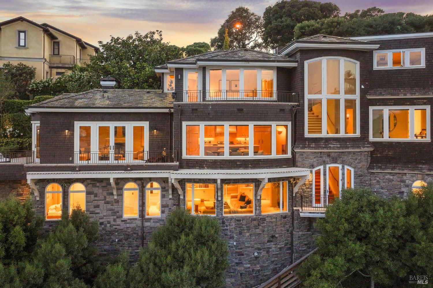 82 Alcatraz Avenue