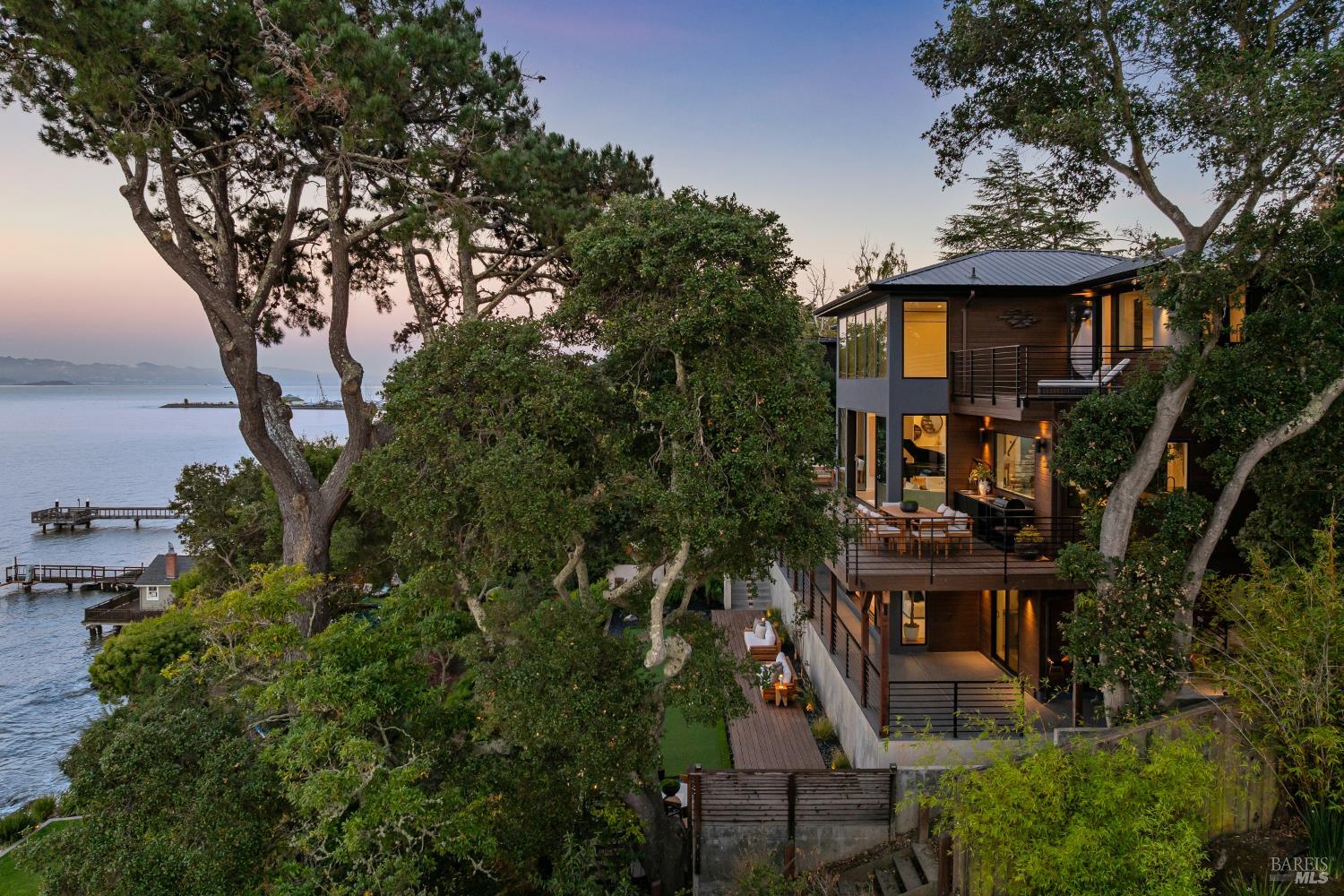 5030 Paradise Drive
