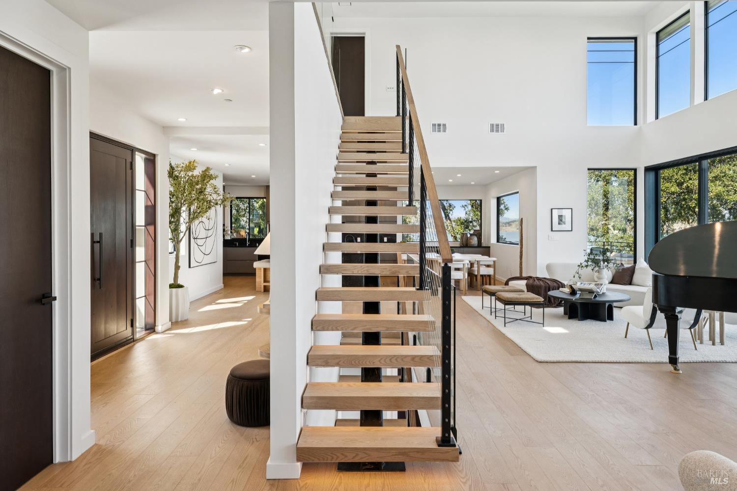 5030 Paradise Drive