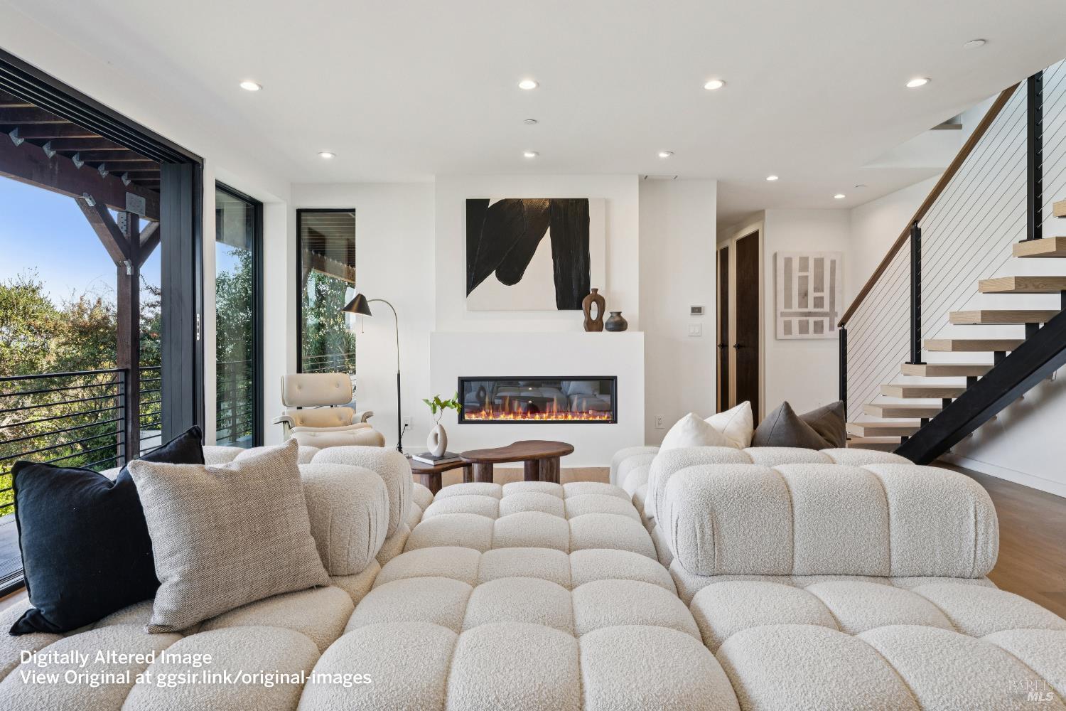 5030 Paradise Drive