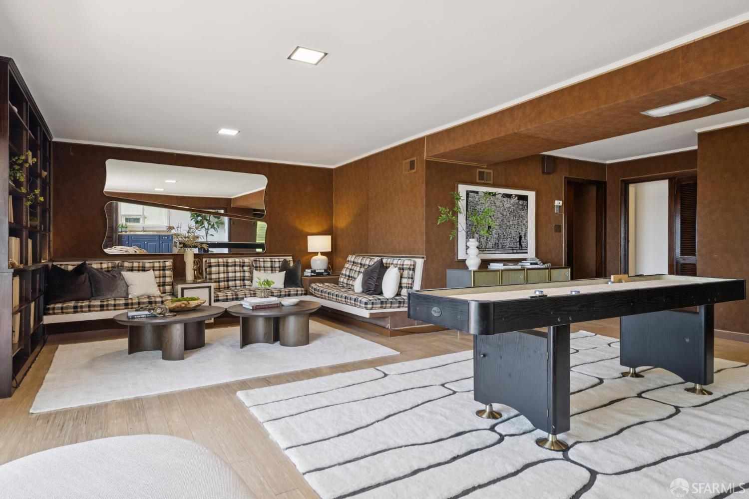 850 Darien Way