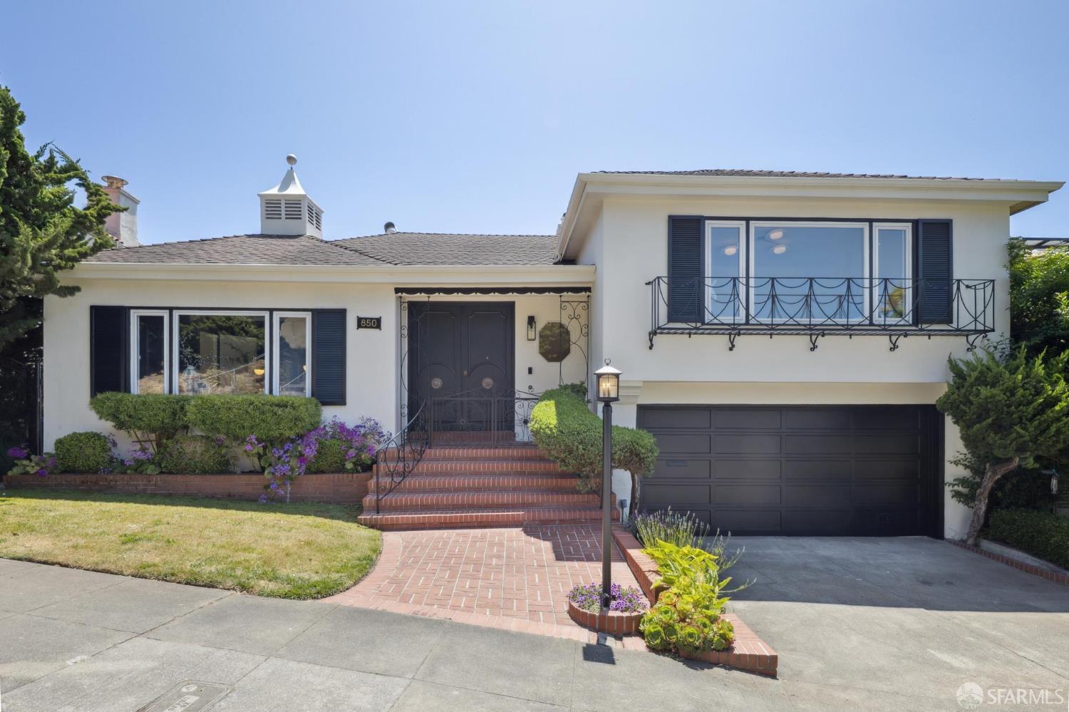 850 Darien Way