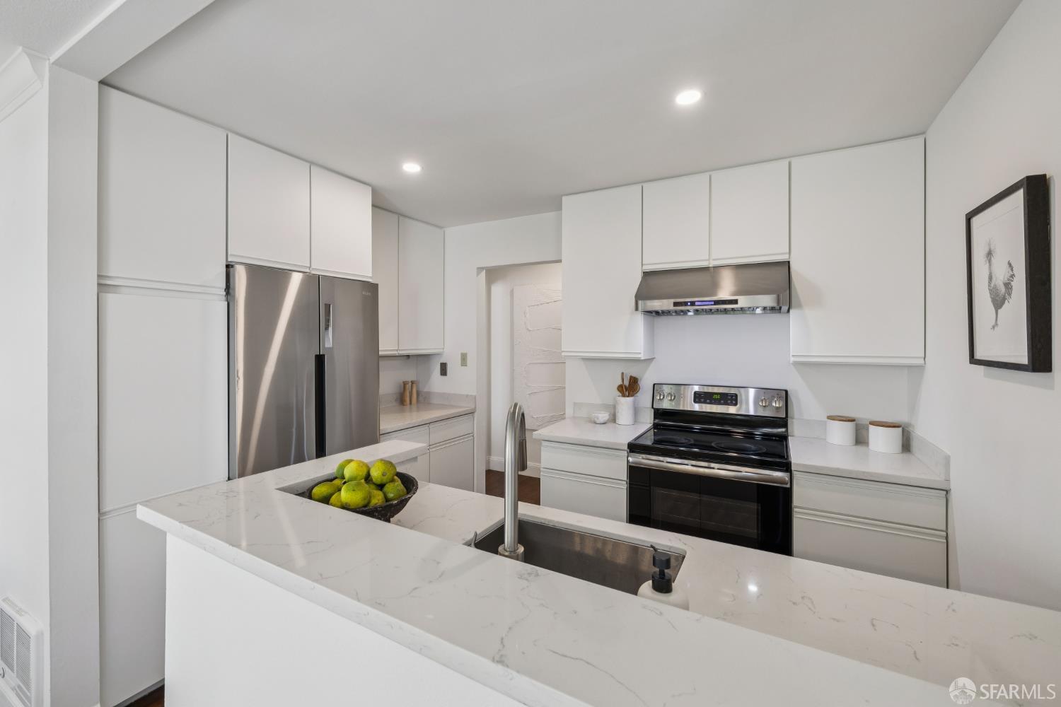 3044 Franklin Street # 202
