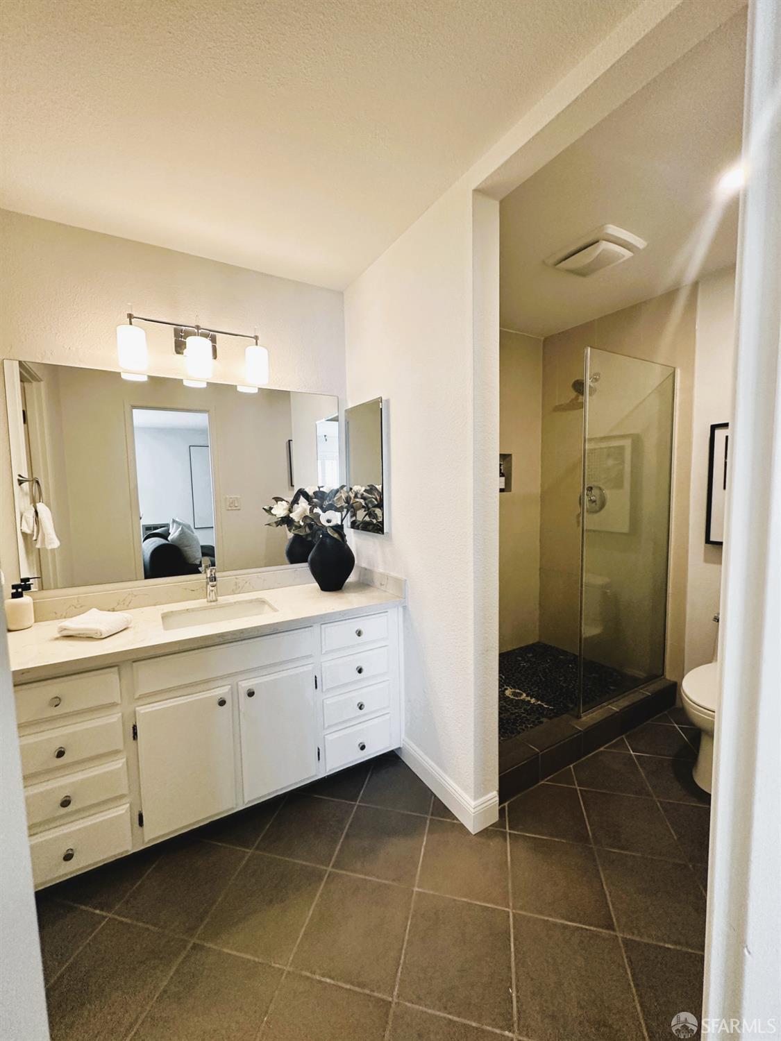 3044 Franklin Street # 202