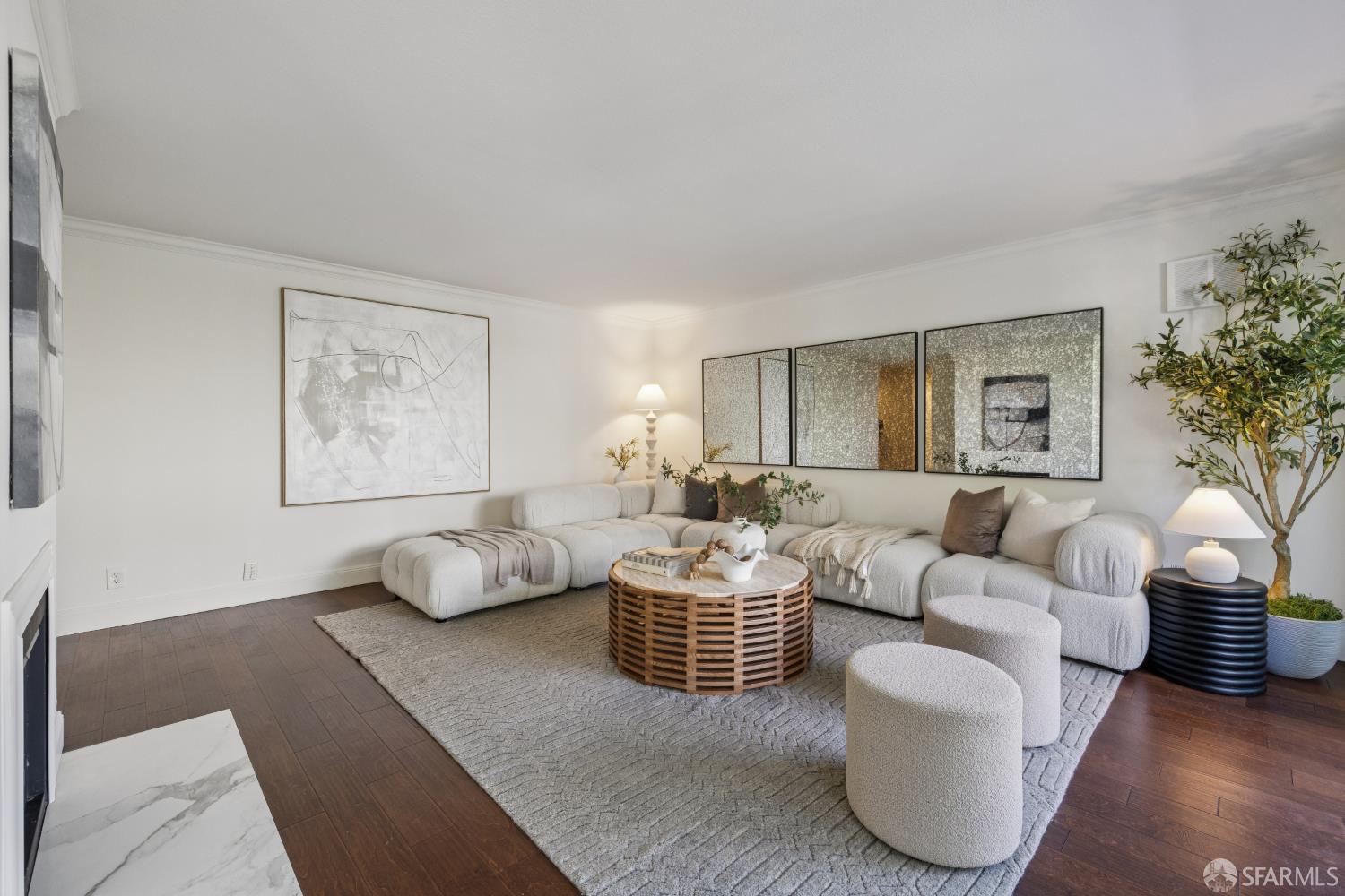 3044 Franklin Street # 202
