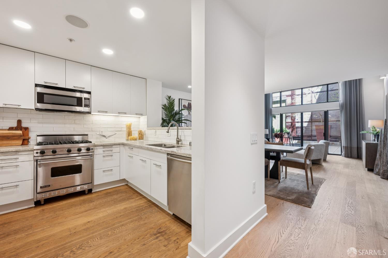 181 Ofarrell Street # 305