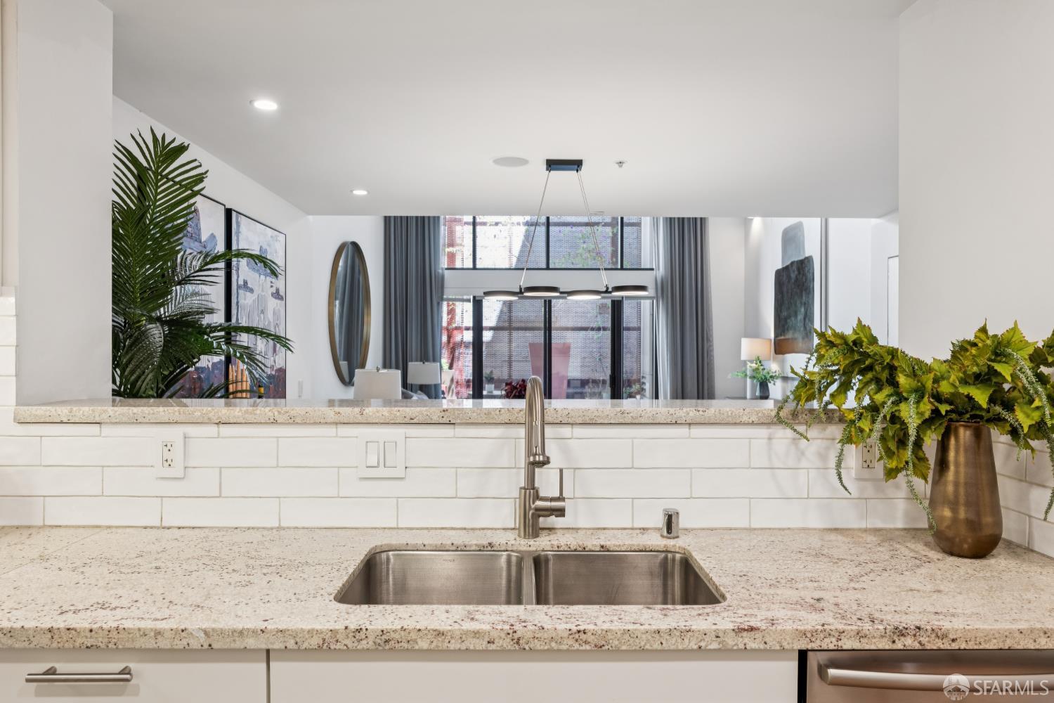 181 Ofarrell Street # 305