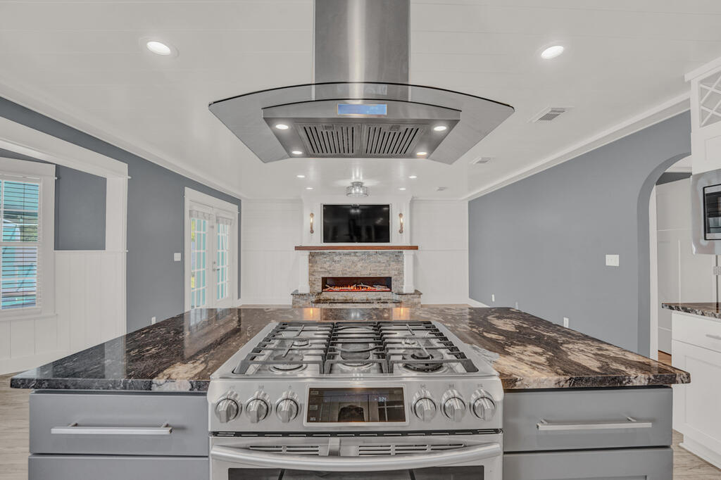 1916 Forest Park Ave, Port St. Joe 32456