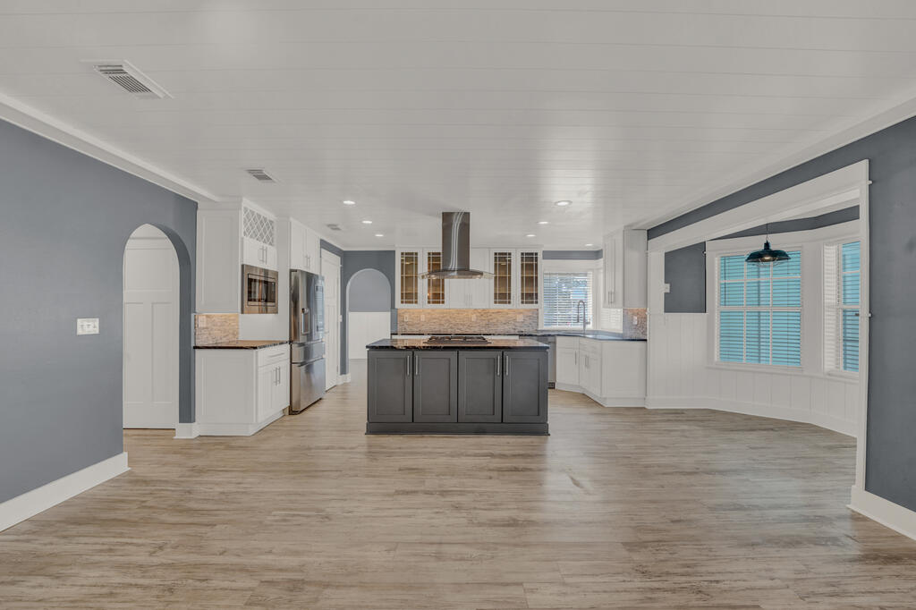 1916 Forest Park Ave, Port St. Joe 32456