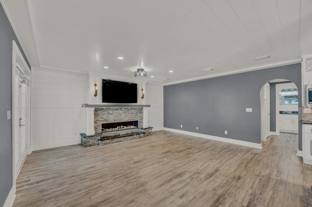 1916 Forest Park Ave, Port St. Joe 32456