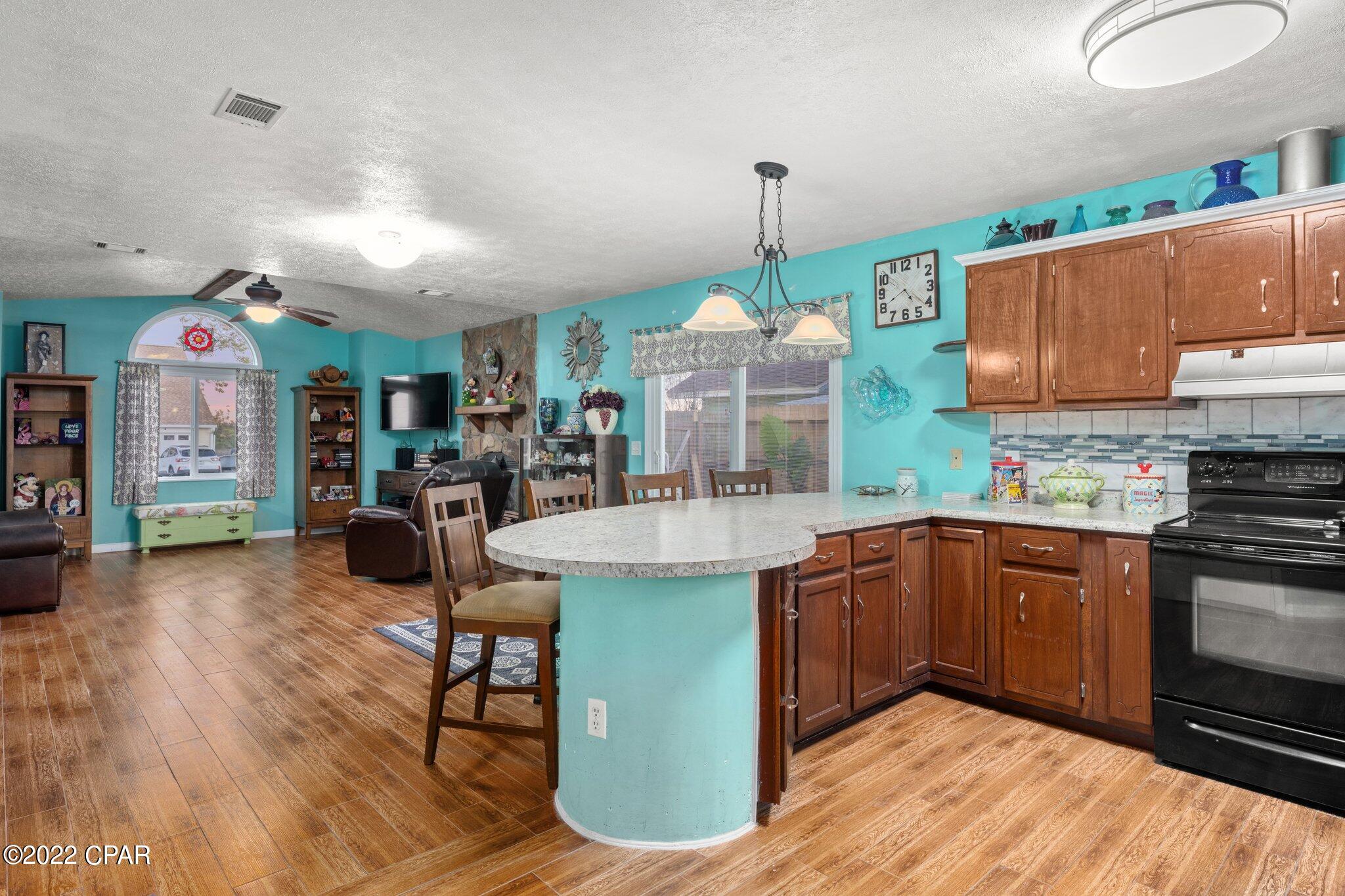 7721 Shadow Bay Drive