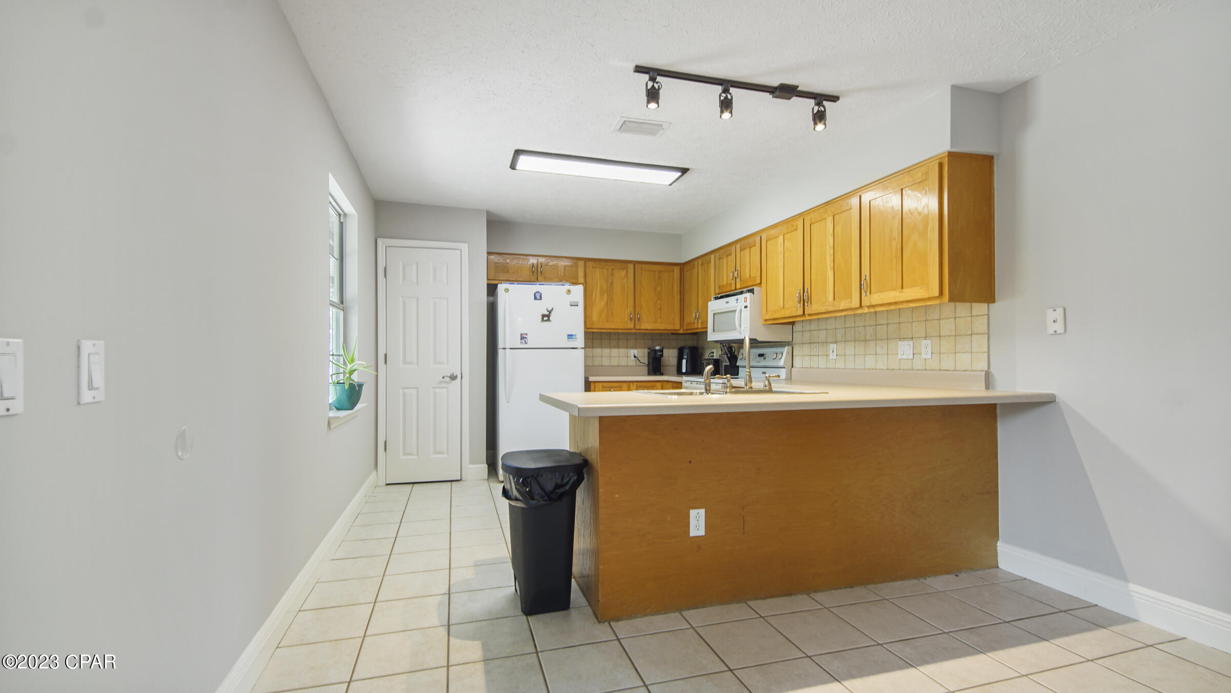5927 Piza Circle