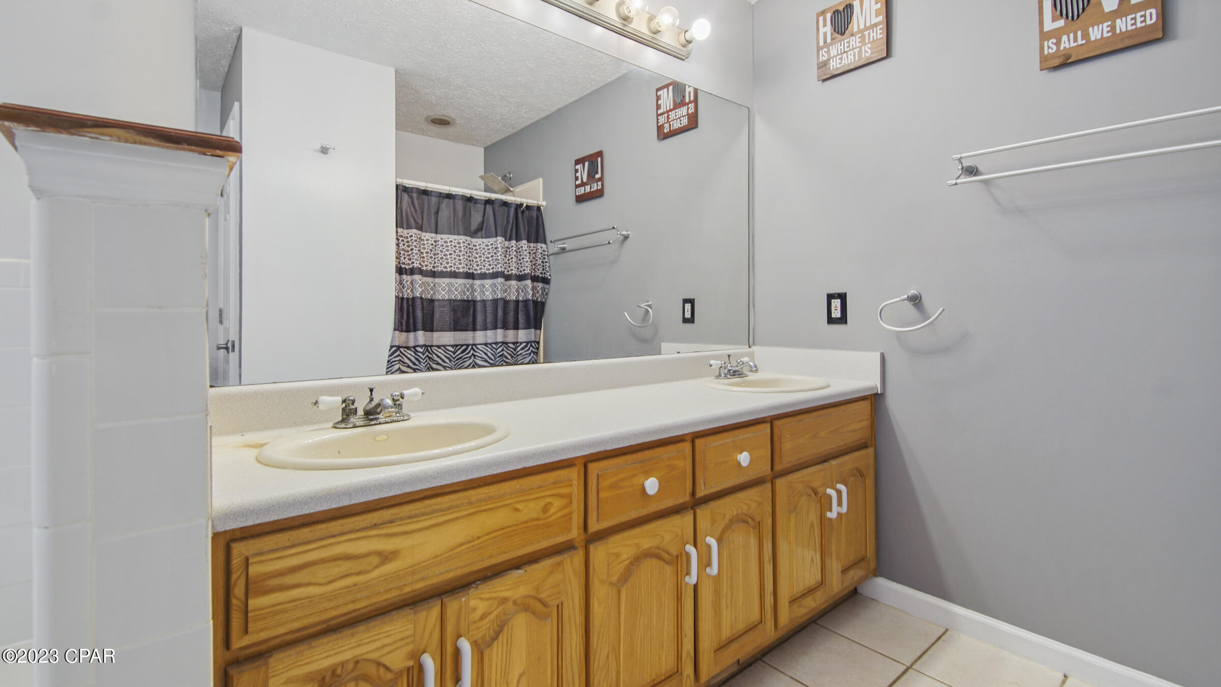 5927 Piza Circle