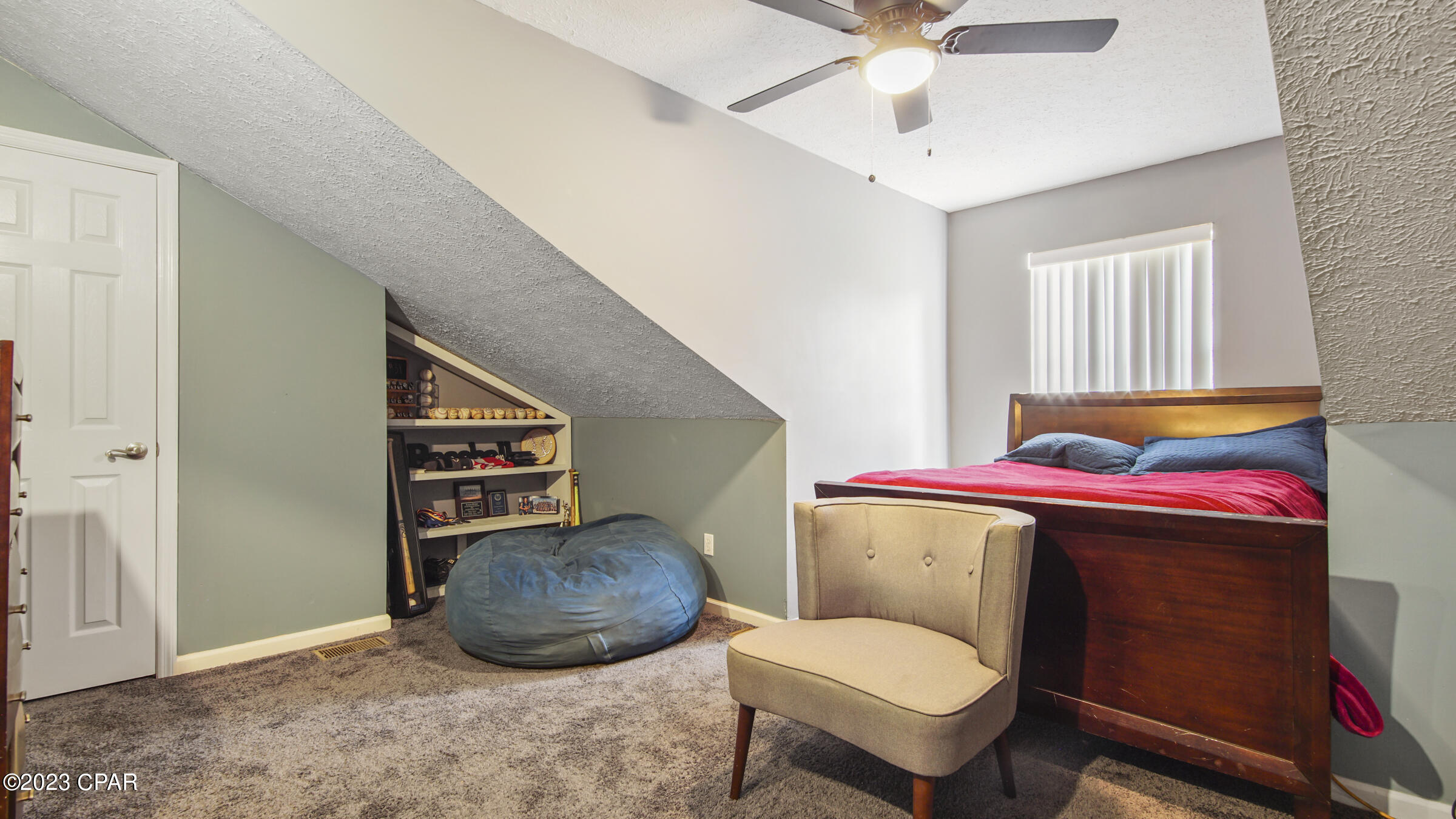 5927 Piza Circle