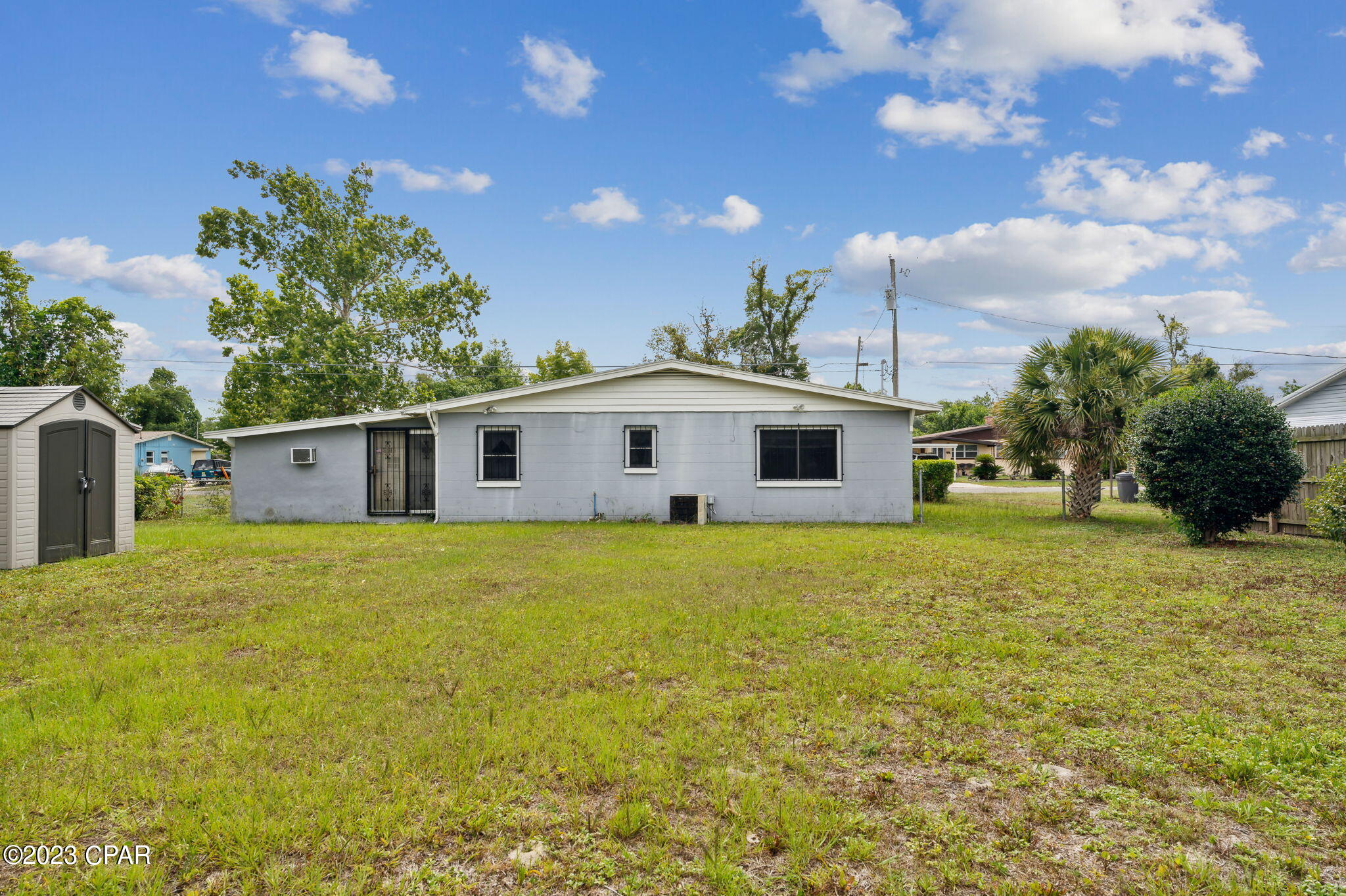738 N 9th Plaza