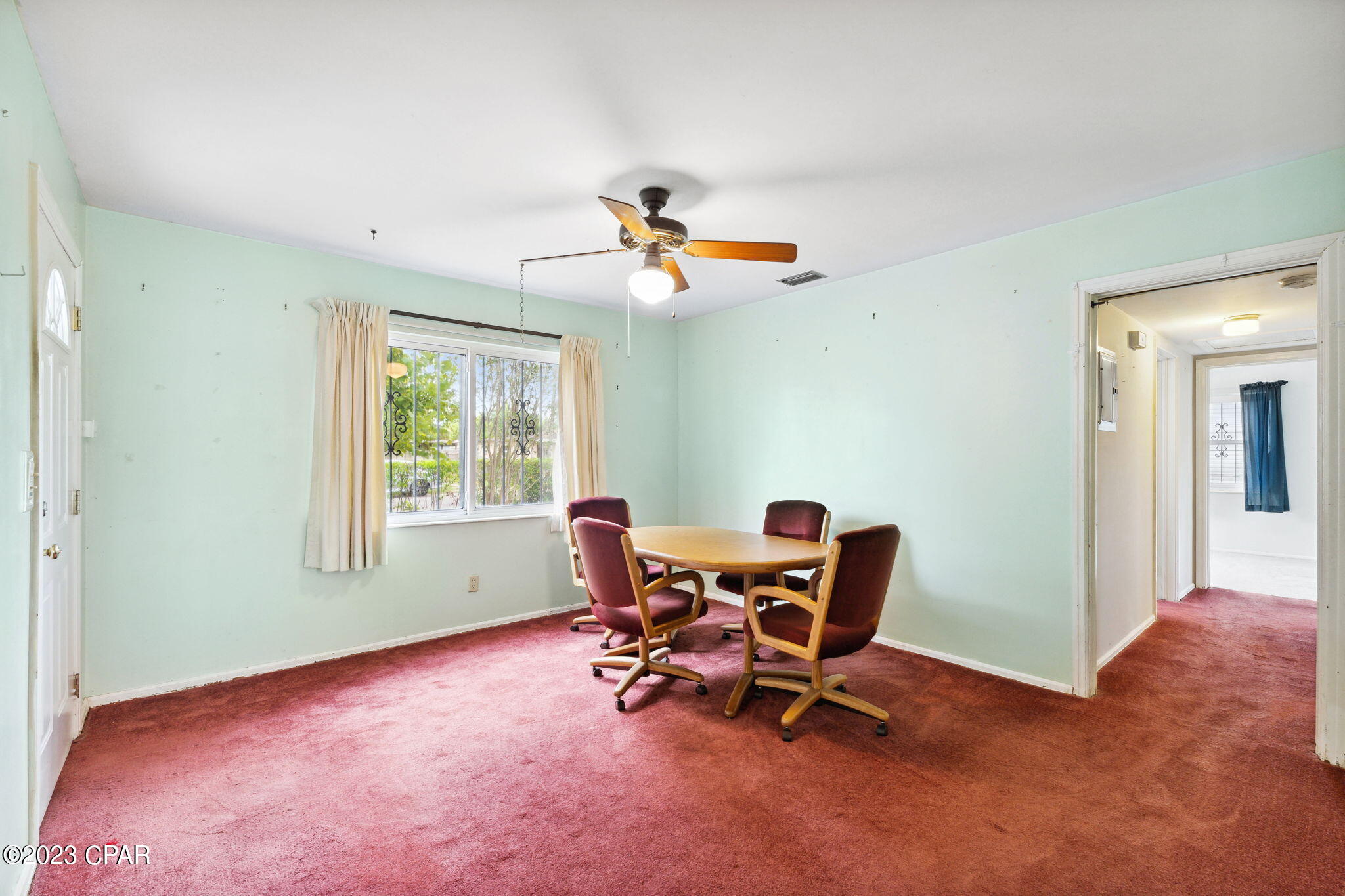 738 N 9th Plaza