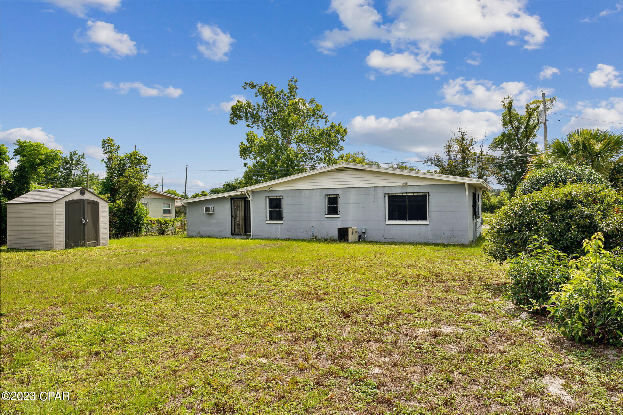 738 N 9th Plaza