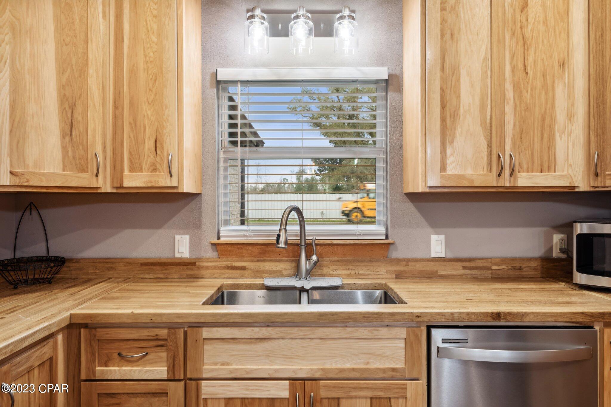 7814 Campflowers Road