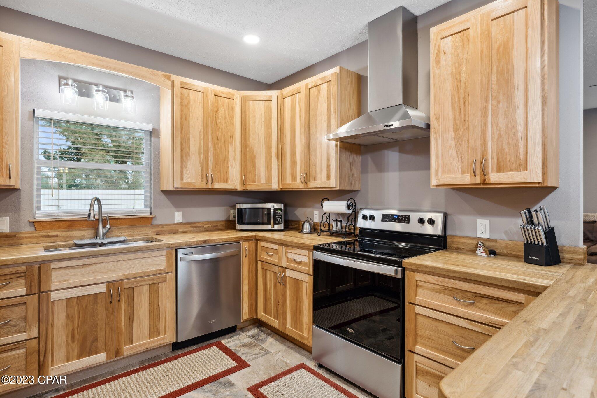 7814 Campflowers Road