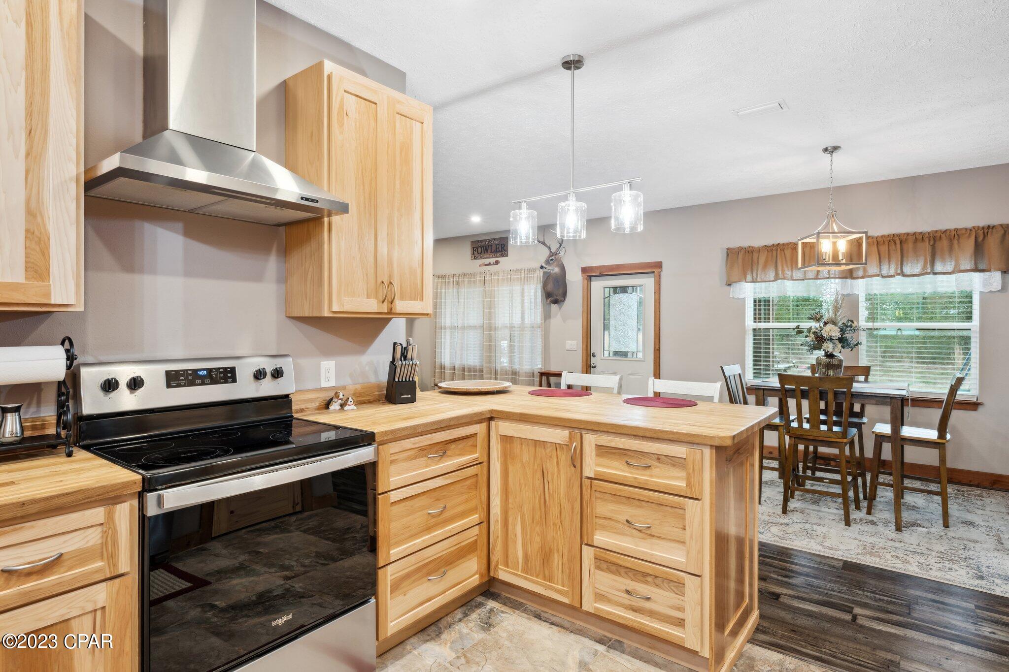 7814 Campflowers Road