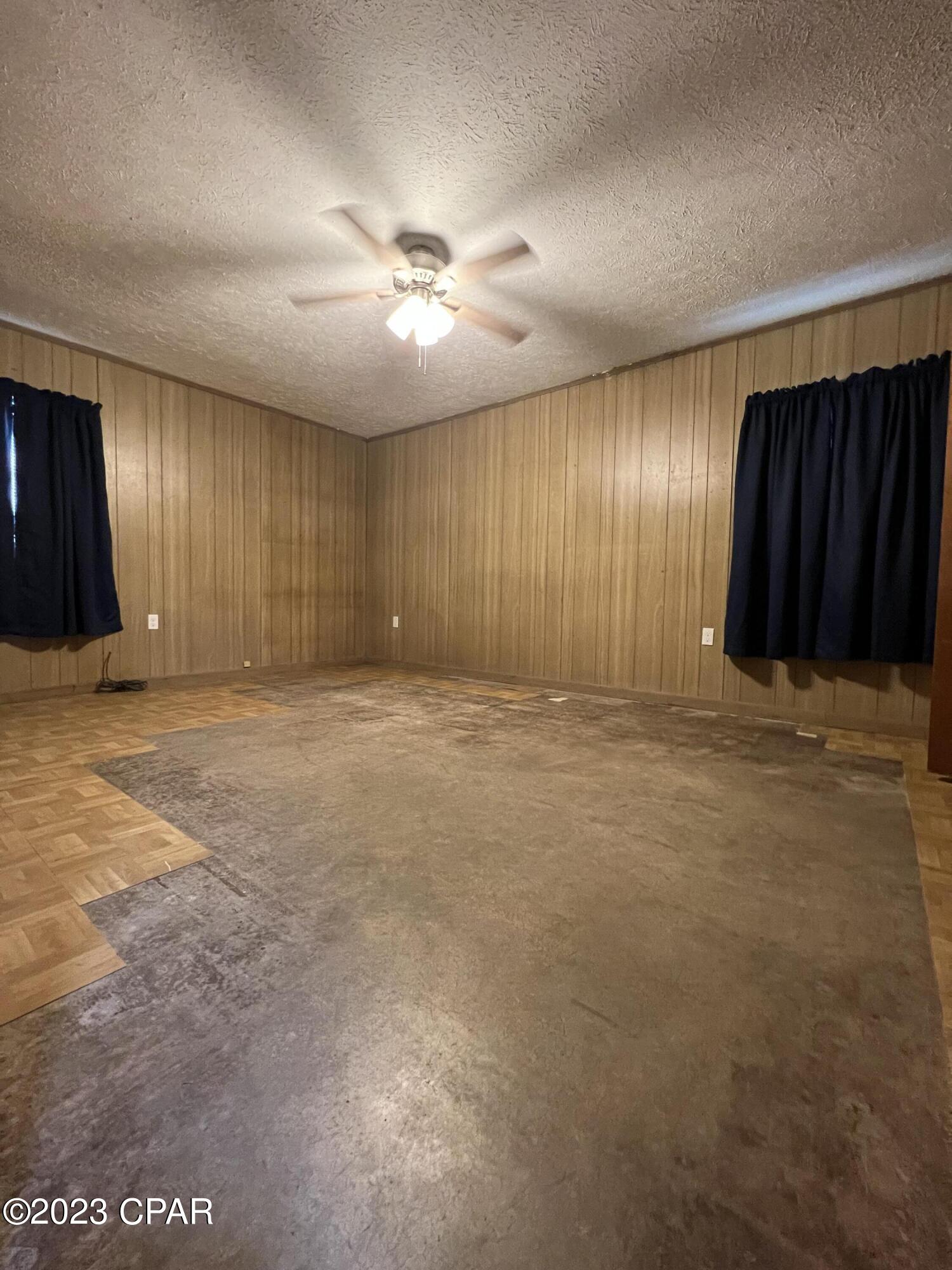 6843 Peter Road
