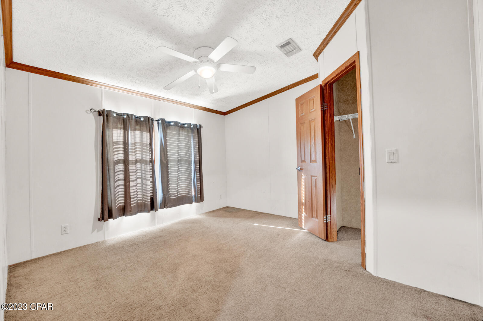 16239 Country Oaks Lane