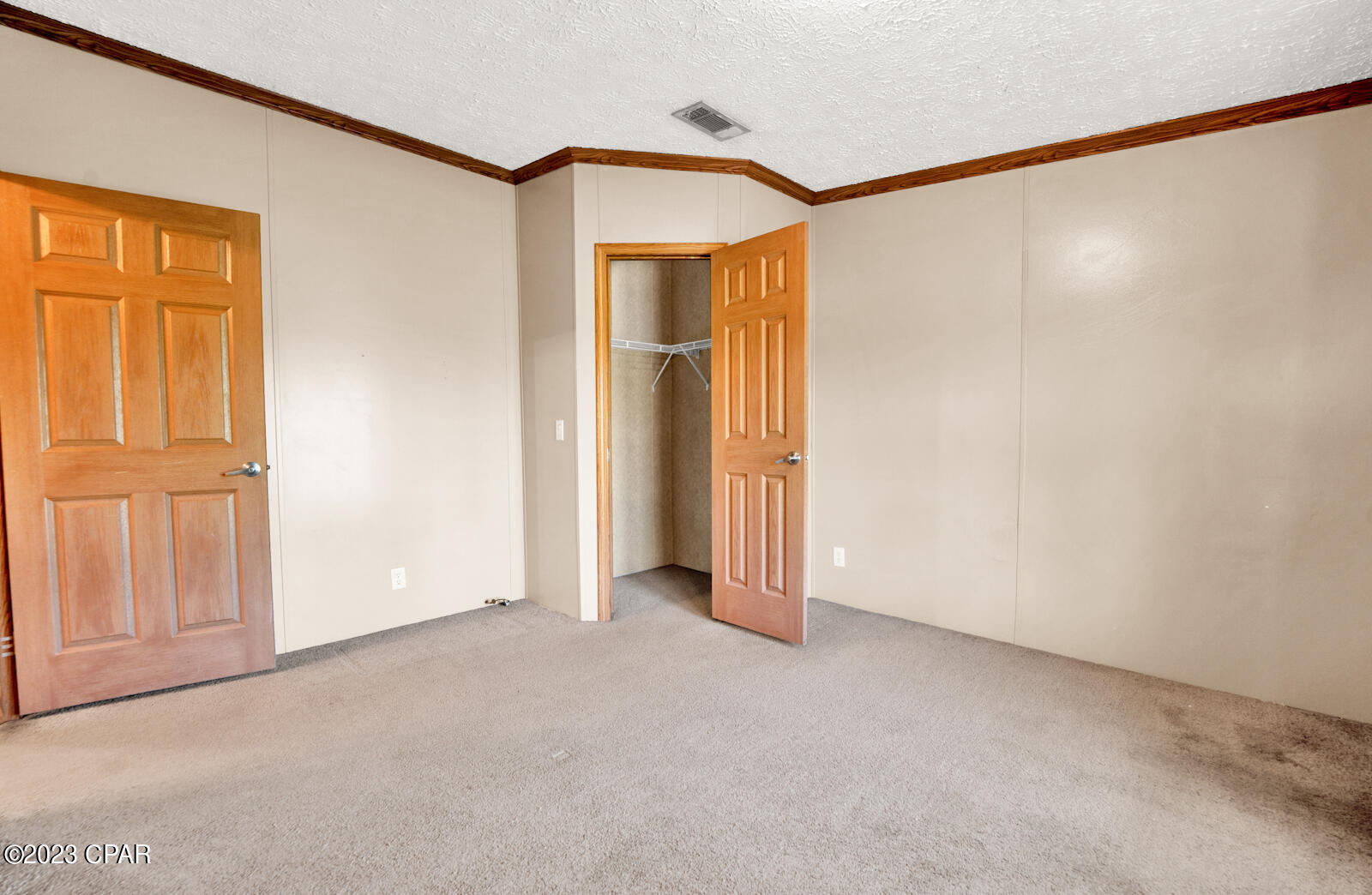 16239 Country Oaks Lane