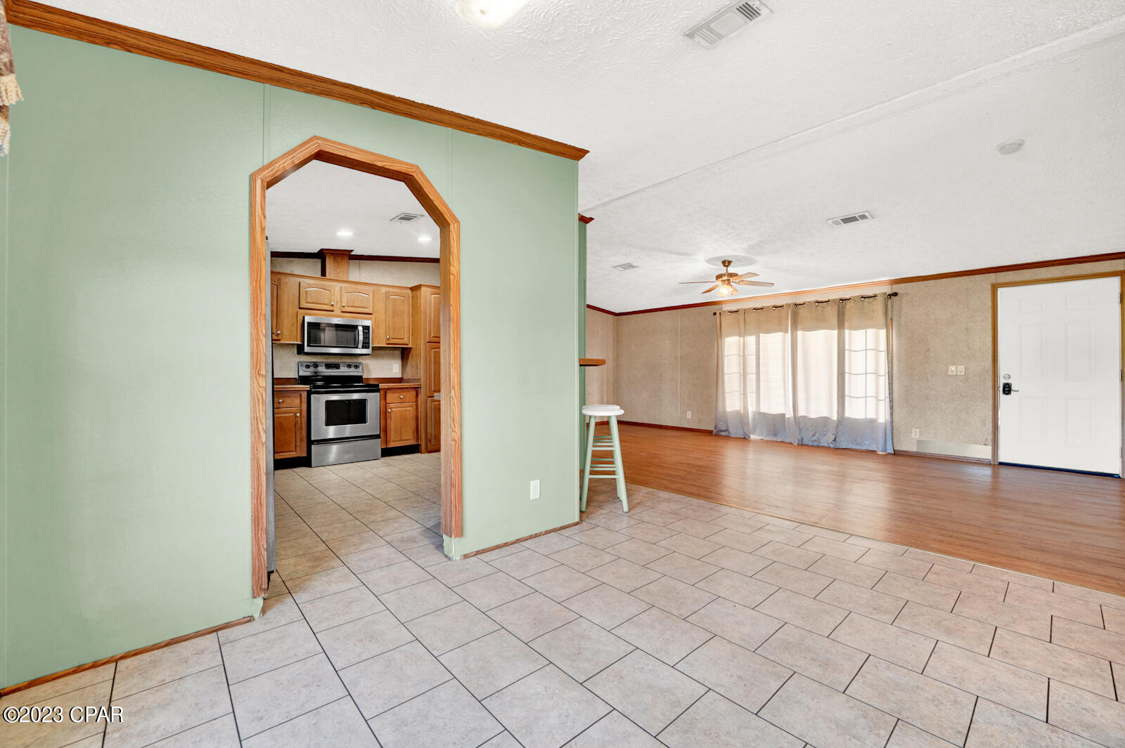 16239 Country Oaks Lane