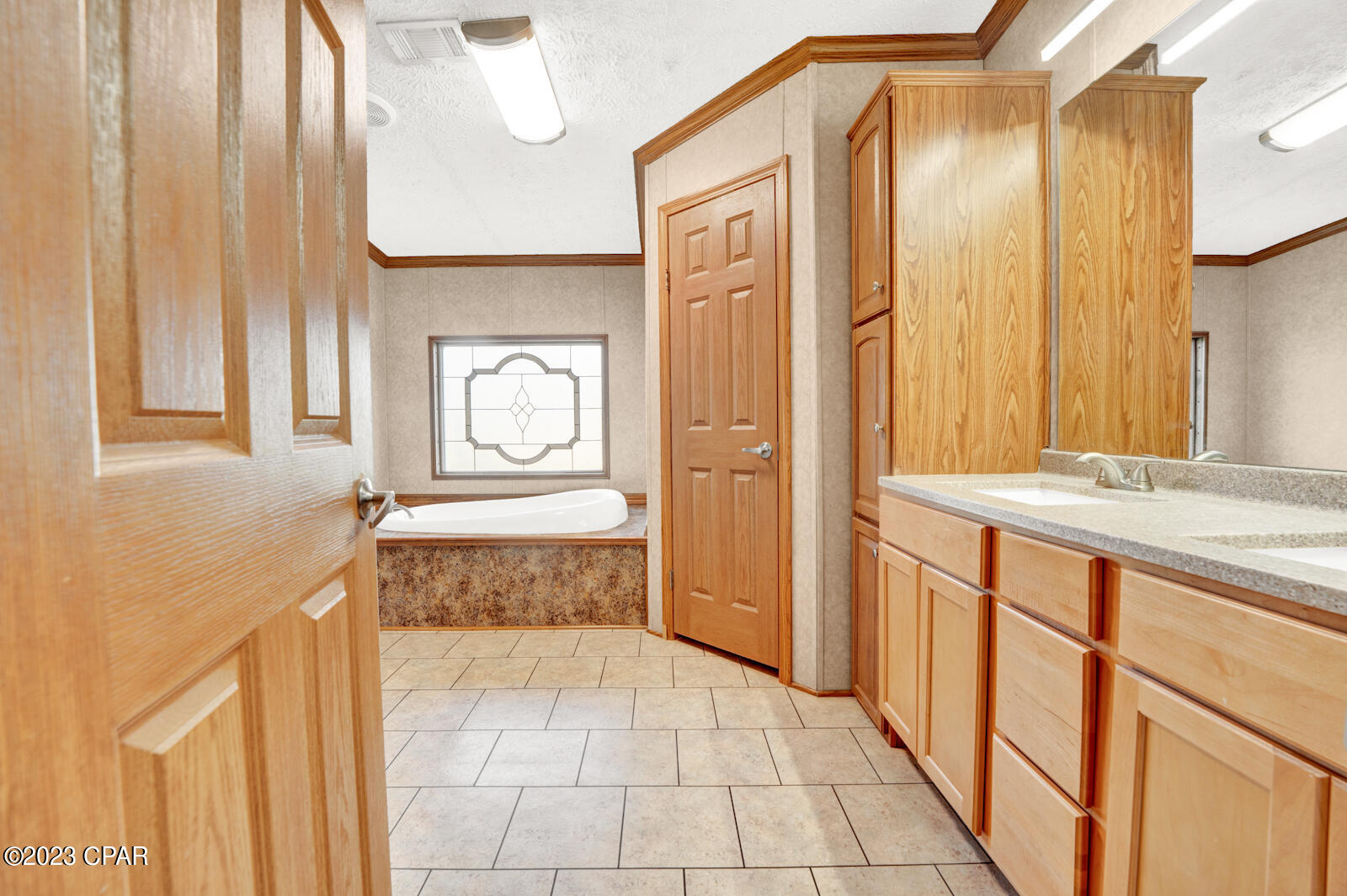 16239 Country Oaks Lane