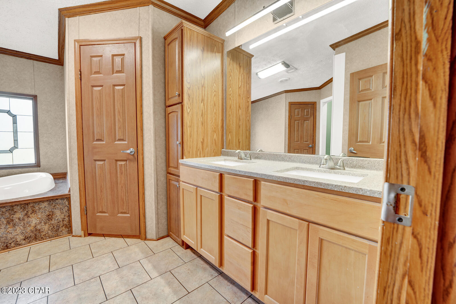 16239 Country Oaks Lane