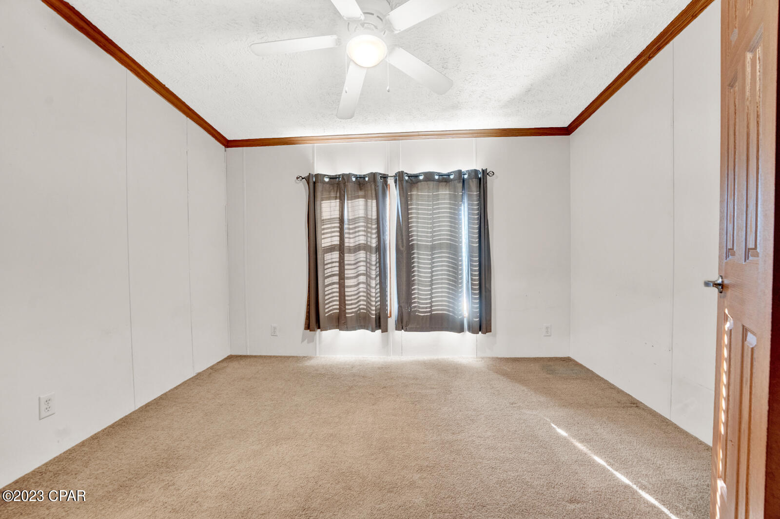 16239 Country Oaks Lane