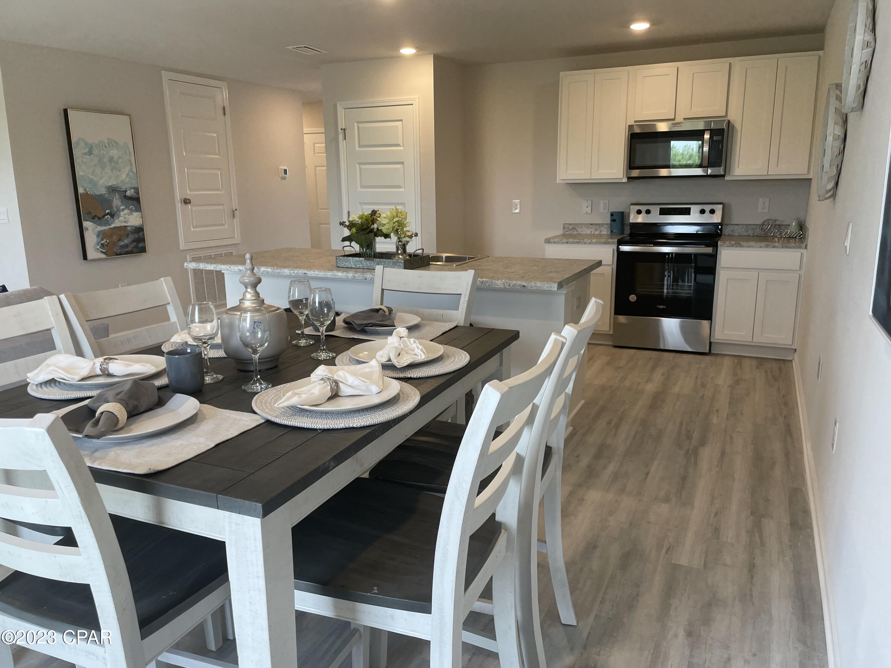 6492 Slabinski Lane