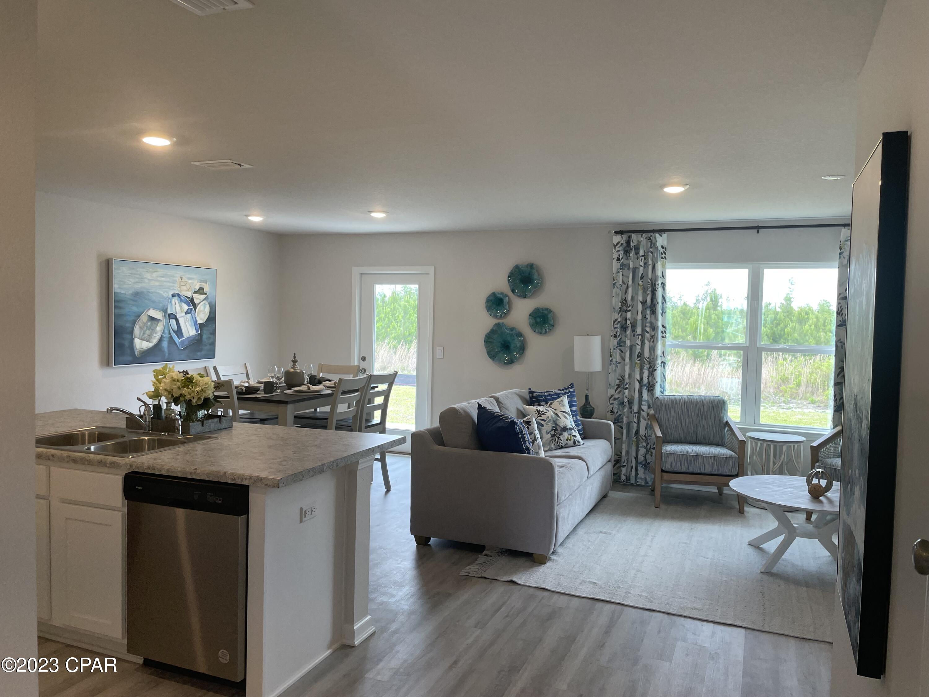 6492 Slabinski Lane