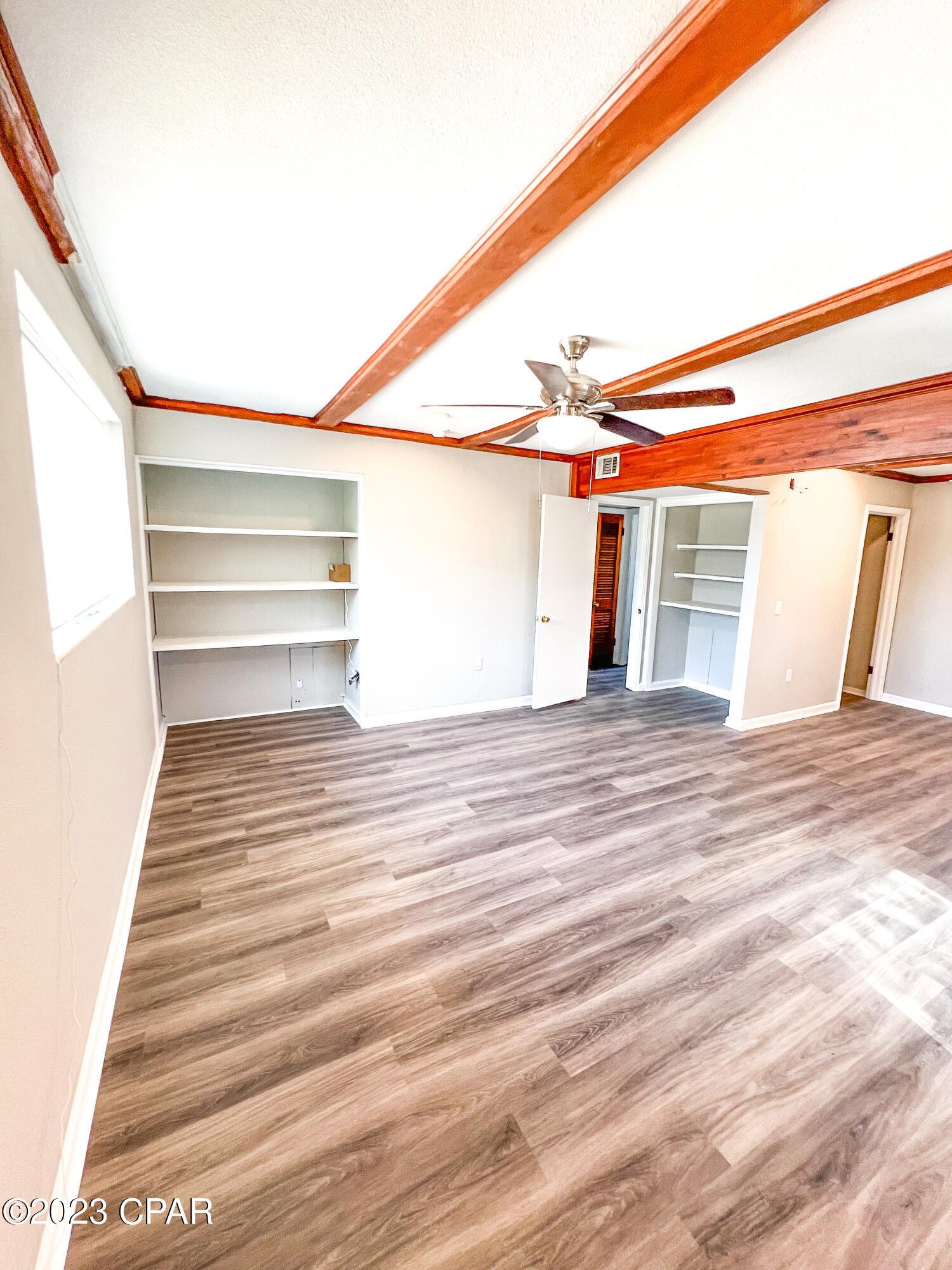 102 Springhill Circle