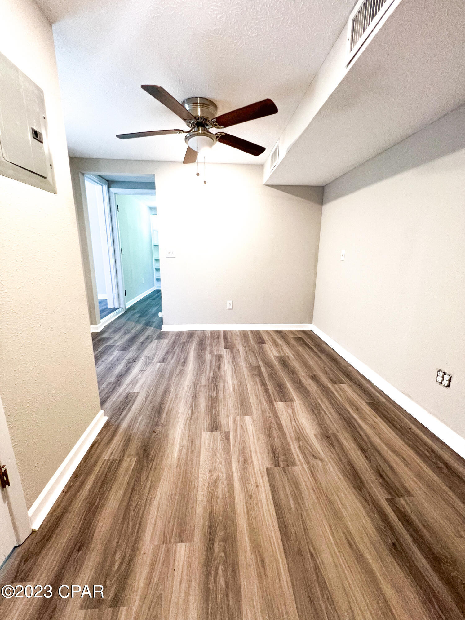 102 Springhill Circle