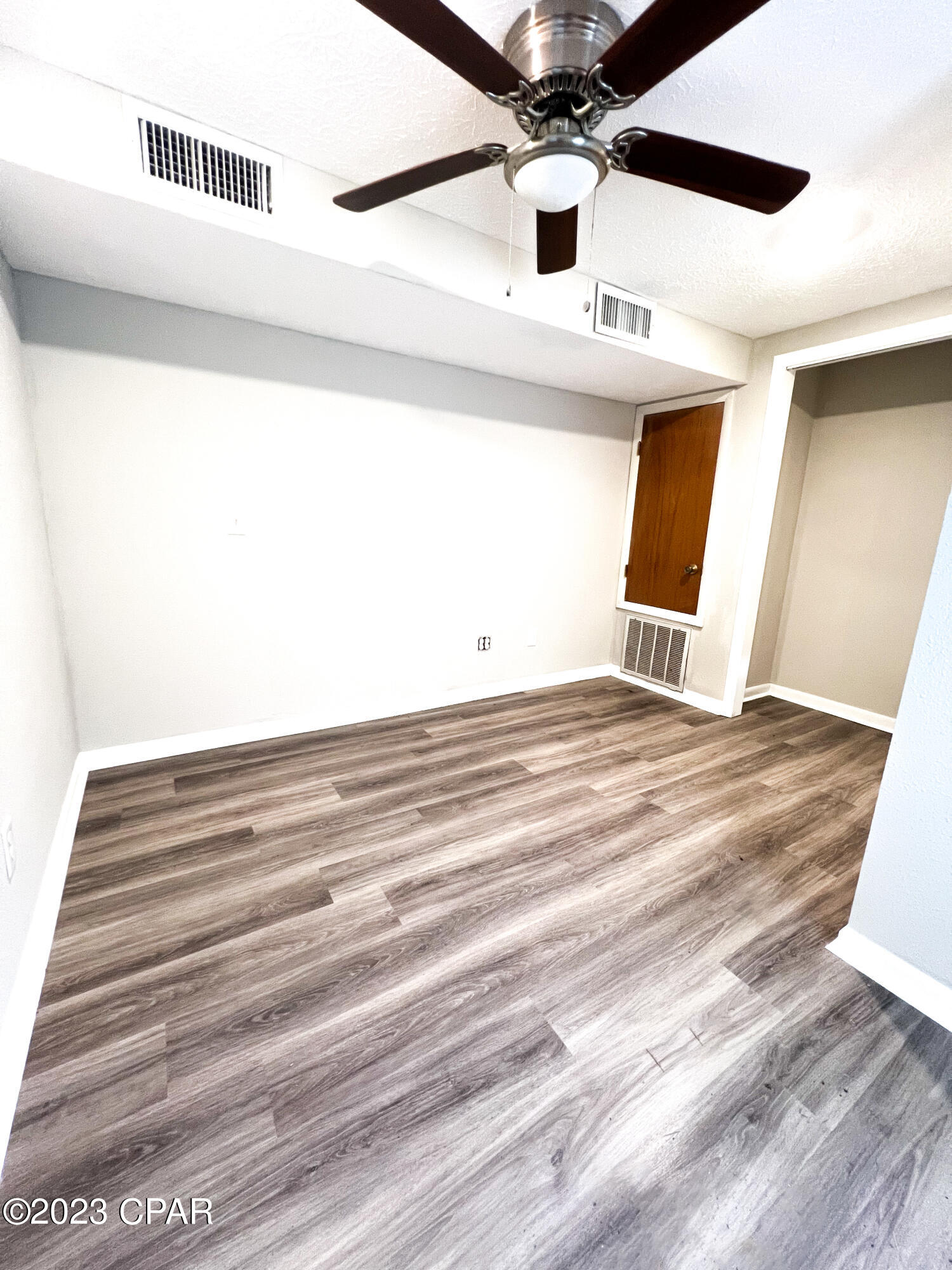 102 Springhill Circle