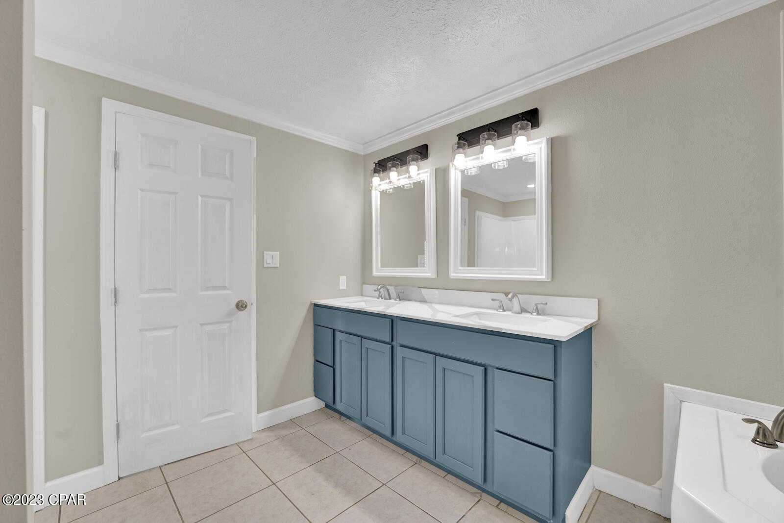 8811 Crook Hollow Road