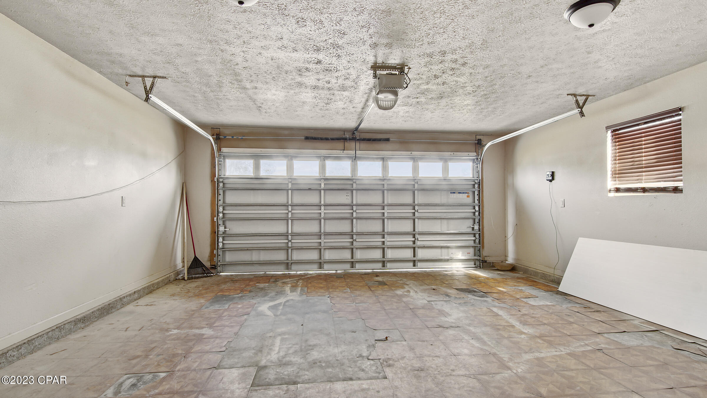 2012 E 8th Street