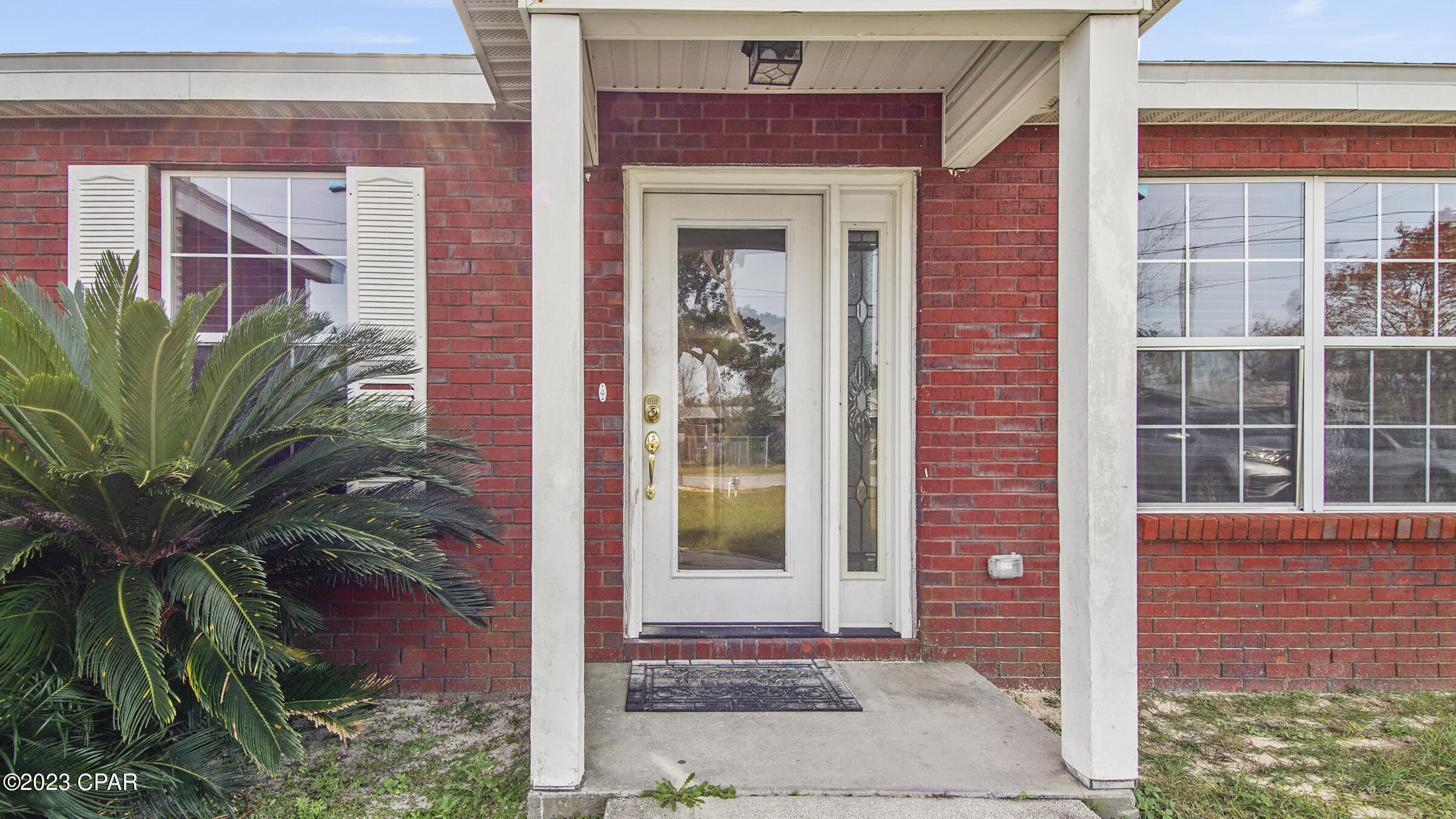 2012 E 8th Street